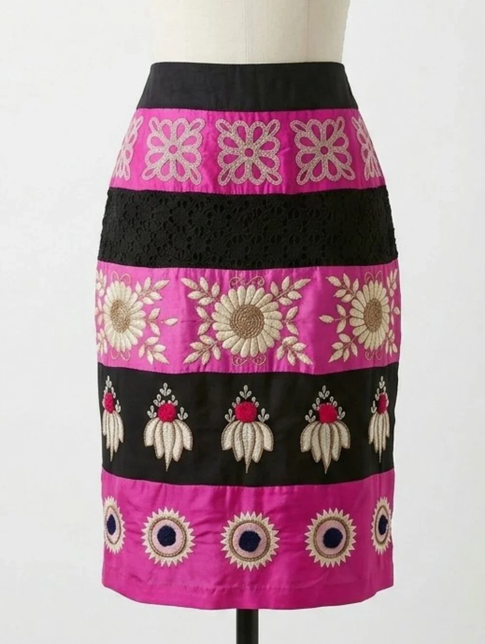Anthropologie Leifsdottir Catrina Embroidered Pom Pom Eyelet Skirt Pink Black 10